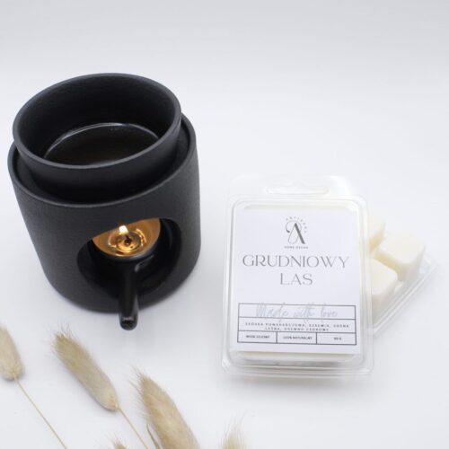 wosk zapachowy do kominka o zapachu grudniowy las