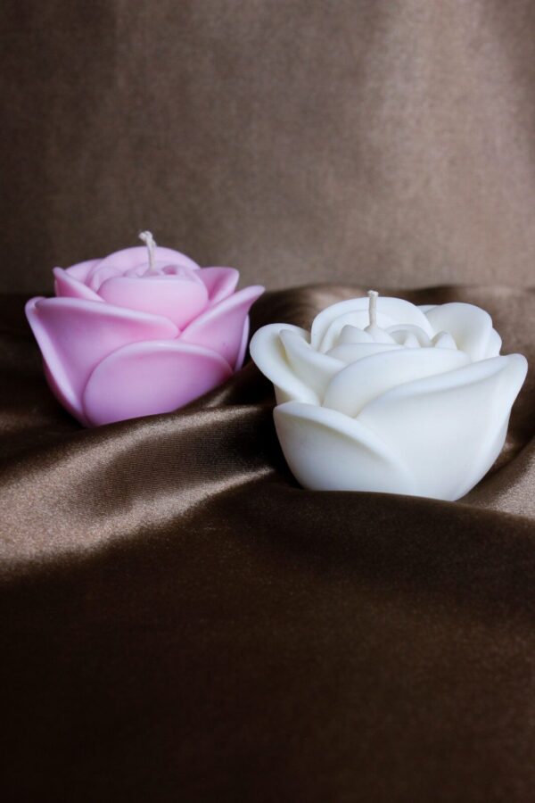 rose_swieca_sojowa_wolnostojaca_prezent_walentynki_candle