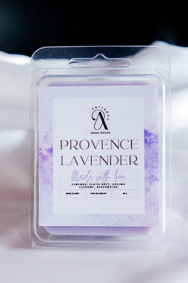 Naturalny wosk sojowy Provence Lavender o relaksującym zapachu lawendy, idealny do kominka zapachowego i aromaterapii. Ekologiczny, ręcznie wykonany produkt.